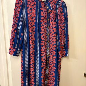 Vintage Mädchen Blue and Red Floral Button-Front Dress